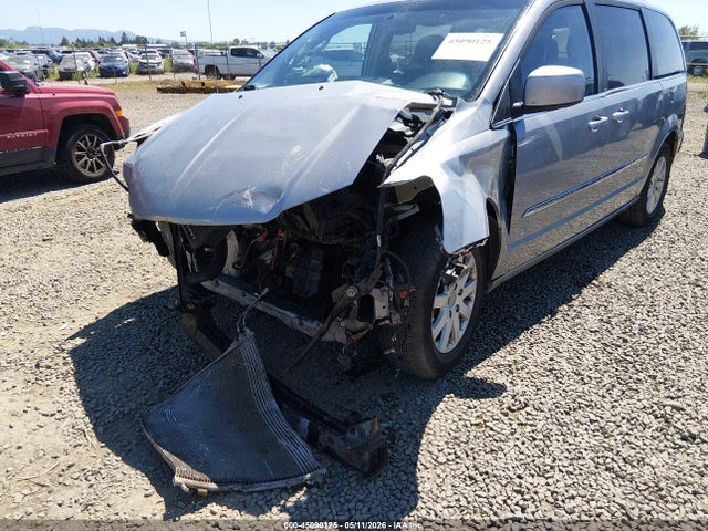 2C4RC1BG8ER243020 Chrysler Town &amp; Country Touring