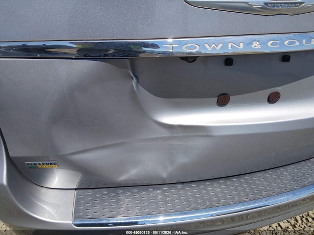 2C4RC1BG8ER243020 Chrysler Town &amp; Country Touring