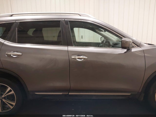 2017 Nissan Rogue Sl მანქანა იყიდება აუქციონზე, vin: 5N1AT2MV3HC751757, აუქციონის ნომერი: 45090129