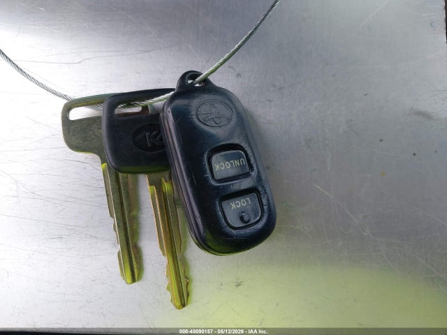 45090157 :رقم المزاد ، 4T3ZF19C02U426245 vin ، 2002 Toyota Sienna Ce مزاد بيع