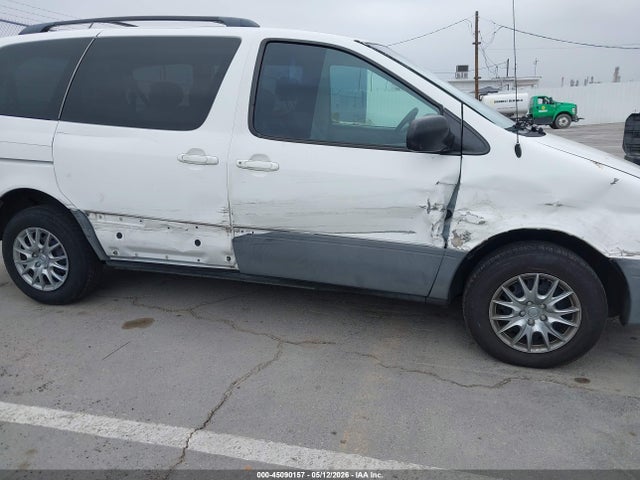 45090157 :رقم المزاد ، 4T3ZF19C02U426245 vin ، 2002 Toyota Sienna Ce مزاد بيع