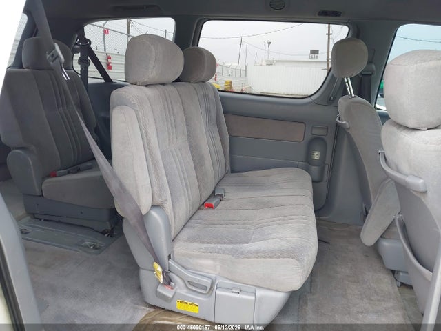 45090157 :رقم المزاد ، 4T3ZF19C02U426245 vin ، 2002 Toyota Sienna Ce مزاد بيع
