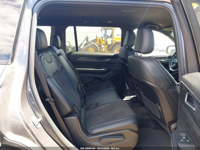 45090164 :رقم المزاد ، 1C4RJKAG8P8853057 vin ، 2023 Jeep Grand Cherokee L Altitude 4x4 مزاد بيع