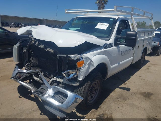 45090209 :رقم المزاد ، 1FDBF2A66GEA33132 vin ، 2016 Ford F-250 Xl مزاد بيع