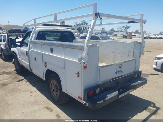 45090209 :رقم المزاد ، 1FDBF2A66GEA33132 vin ، 2016 Ford F-250 Xl مزاد بيع