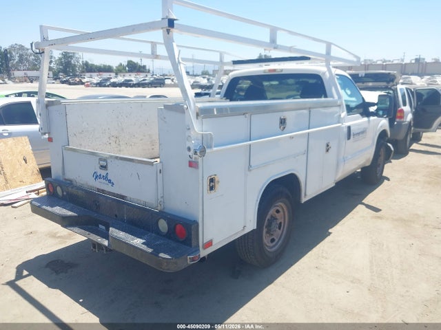 45090209 :رقم المزاد ، 1FDBF2A66GEA33132 vin ، 2016 Ford F-250 Xl مزاد بيع
