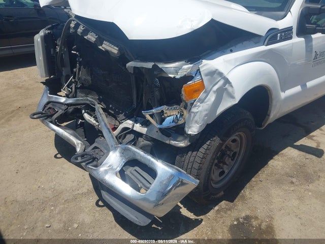45090209 :رقم المزاد ، 1FDBF2A66GEA33132 vin ، 2016 Ford F-250 Xl مزاد بيع