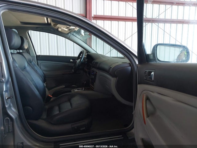 45090227 :رقم المزاد ، WVWTH63B83P278209 vin ، 2003 Volkswagen Passat Glx مزاد بيع
