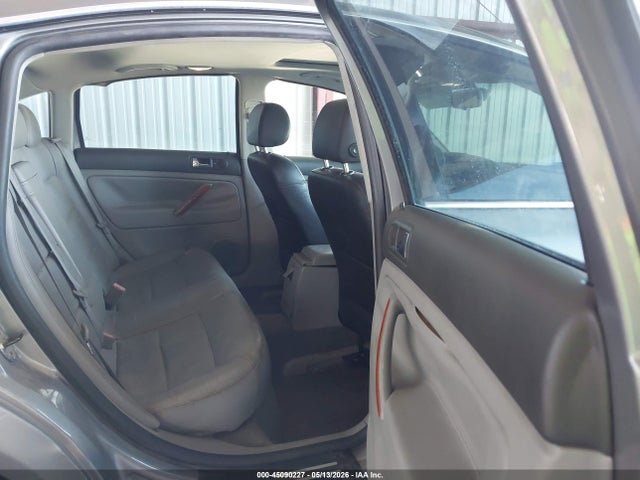 45090227 :رقم المزاد ، WVWTH63B83P278209 vin ، 2003 Volkswagen Passat Glx مزاد بيع