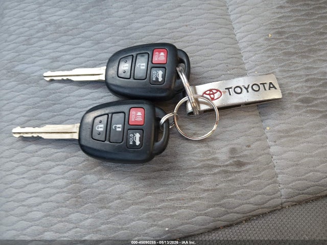 Продаж на аукціоні авто 2018 Toyota Corolla Le, vin: 5YFBURHE1JP819155, номер лоту: 45090285