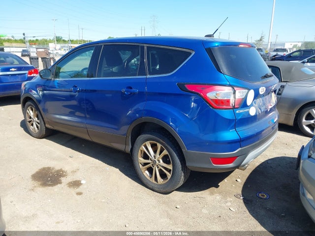45090286 :رقم المزاد ، 1FMCU0GD4HUD50354 vin ، 2017 Ford Escape Se مزاد بيع