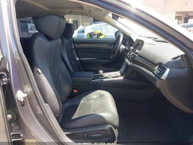 1HGCV2F93JA024810 Honda Accord Touring 2.0t