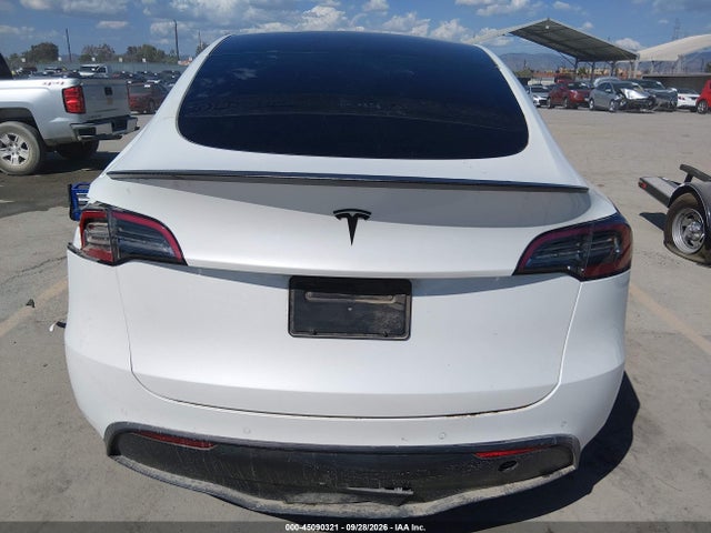 2022 Tesla Model Y Performance Dual Motor All-wheel Drive მანქანა იყიდება აუქციონზე, vin: 7SAYGDEF0NF345589, აუქციონის ნომერი: 45090321