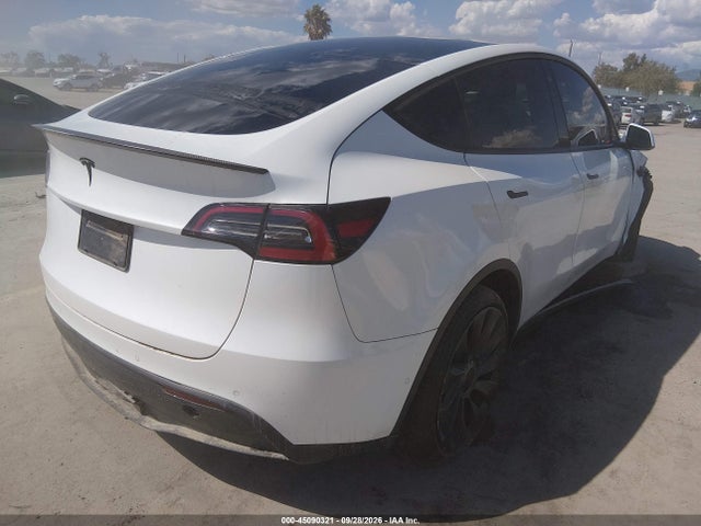 2022 Tesla Model Y Performance Dual Motor All-wheel Drive მანქანა იყიდება აუქციონზე, vin: 7SAYGDEF0NF345589, აუქციონის ნომერი: 45090321