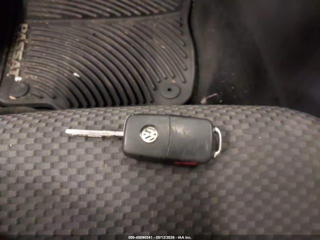 45090341 :رقم المزاد ، 1VWAP7A30DC085618 vin ، 2013 Volkswagen Passat 2.5l S مزاد بيع