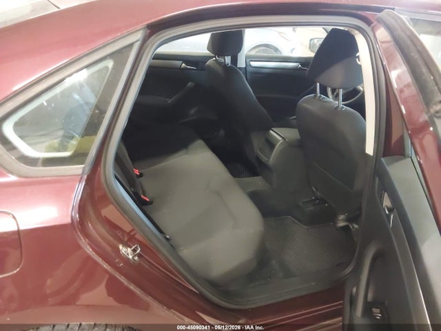45090341 :رقم المزاد ، 1VWAP7A30DC085618 vin ، 2013 Volkswagen Passat 2.5l S مزاد بيع