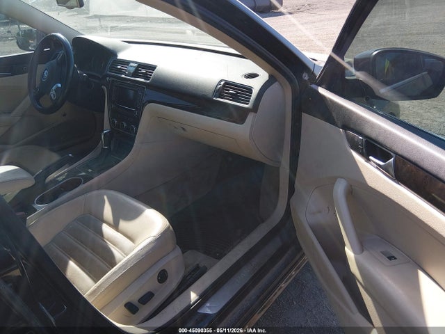 45090355 :رقم المزاد ، 1VWCN7A33EC058882 vin ، 2014 Volkswagen Passat 2.0l Tdi Sel Premium مزاد بيع