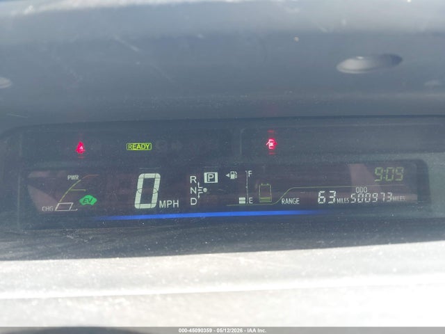 JTDZN3EU1GJ043756 Toyota Prius V Two