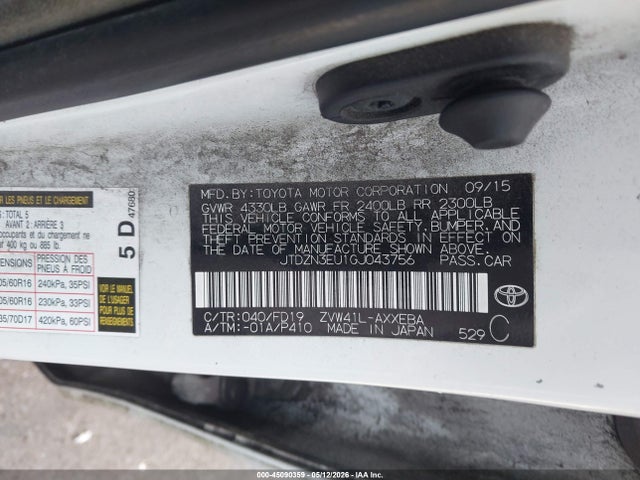JTDZN3EU1GJ043756 Toyota Prius V Two