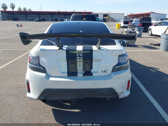 JTKJF5C75GJ019486 Scion TC