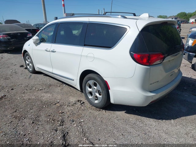 Aukcja sprzedaży 2018 Chrysler Pacifica Hybrid Touring L, vin: 2C4RC1L73JR105989, numer aukcji: 45090391
