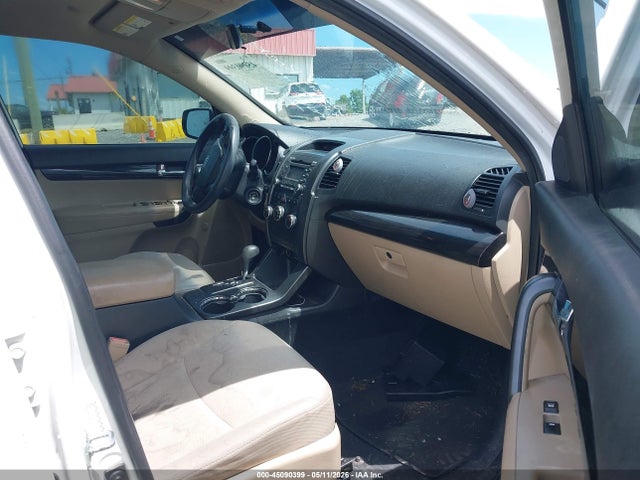 2011 Kia Sorento Lx მანქანა იყიდება აუქციონზე, vin: 5XYKTCA14BG022105, აუქციონის ნომერი: 45090399