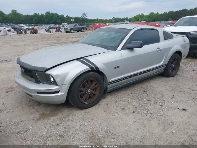 45090418 :رقم المزاد ، 1ZVFT80N775251619 vin ، 2007 Ford Mustang V6 Deluxe/v6 Premium مزاد بيع