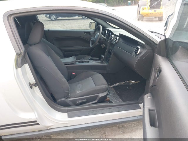 45090418 :رقم المزاد ، 1ZVFT80N775251619 vin ، 2007 Ford Mustang V6 Deluxe/v6 Premium مزاد بيع