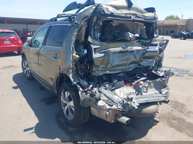 4S4WMACD2R3457869 Subaru Ascent Premium 8-passenger