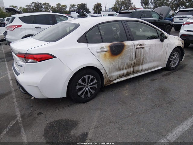 Toyota Corolla Hybrid Le 2022 JTDEAMDE5N3006902 Image 4