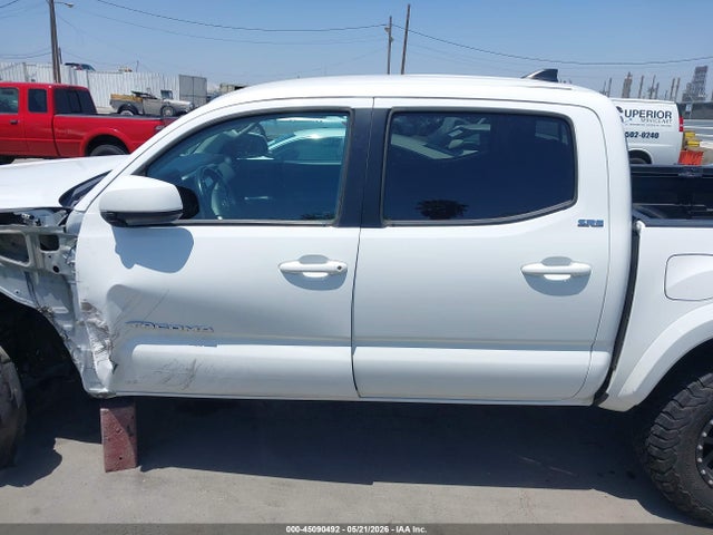 2017 Toyota Tacoma Sr5 V6 მანქანა იყიდება აუქციონზე, vin: 3TMAZ5CN2HM051359, აუქციონის ნომერი: 45090492