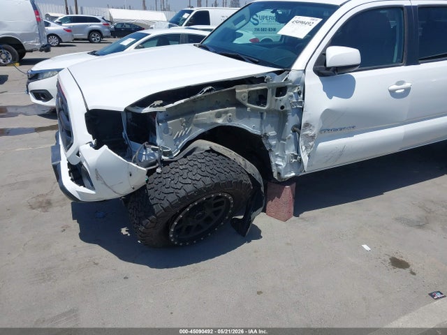 2017 Toyota Tacoma Sr5 V6 მანქანა იყიდება აუქციონზე, vin: 3TMAZ5CN2HM051359, აუქციონის ნომერი: 45090492
