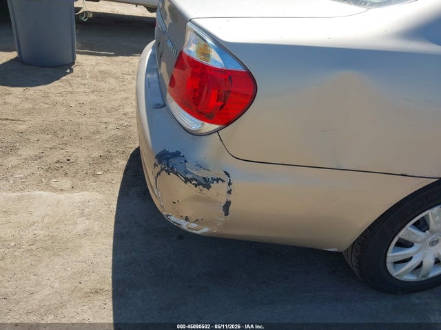 45090502 :رقم المزاد ، 4T1BE32K95U032628 vin ، 2005 Toyota Camry Le مزاد بيع