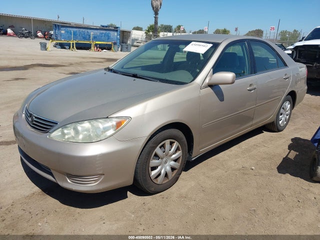 45090502 :رقم المزاد ، 4T1BE32K95U032628 vin ، 2005 Toyota Camry Le مزاد بيع