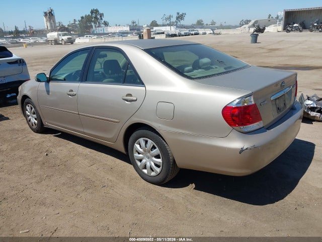 45090502 :رقم المزاد ، 4T1BE32K95U032628 vin ، 2005 Toyota Camry Le مزاد بيع