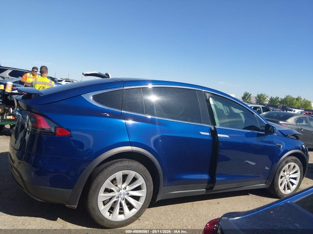 Продажа на аукционе авто 2017 Tesla Model X 100d/75d/90d, vin: 5YJXCBE26HF048269, номер лота: 45090561