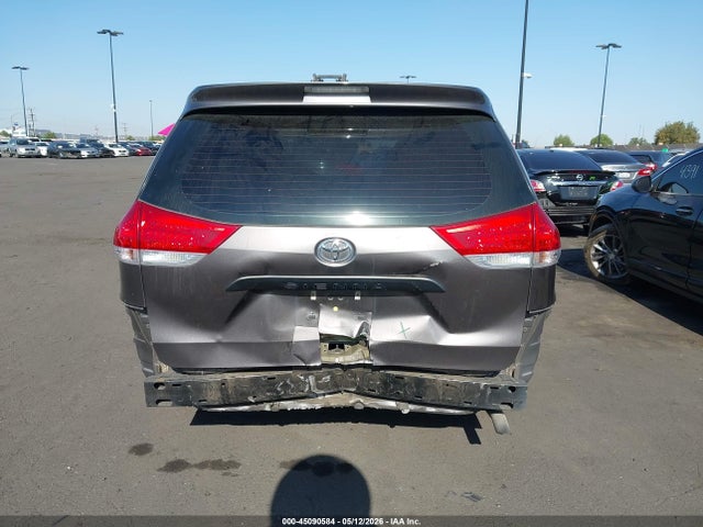 2013 Toyota Sienna L V6 7 Passenger მანქანა იყიდება აუქციონზე, vin: 5TDZK3DC1DS383733, აუქციონის ნომერი: 45090584