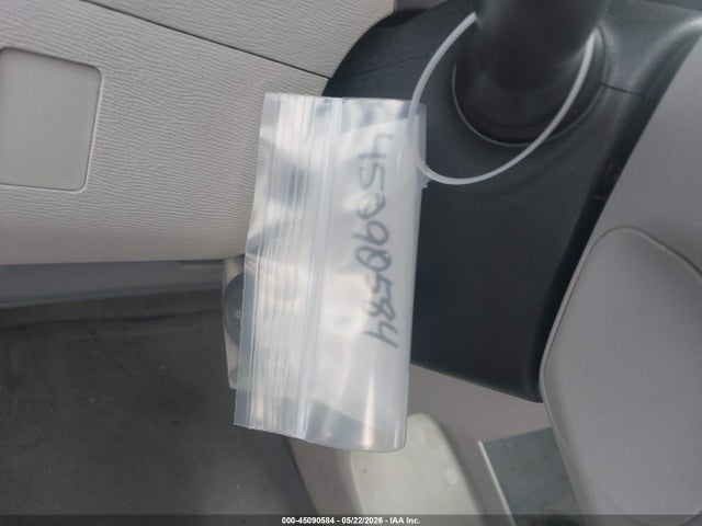 2013 Toyota Sienna L V6 7 Passenger მანქანა იყიდება აუქციონზე, vin: 5TDZK3DC1DS383733, აუქციონის ნომერი: 45090584