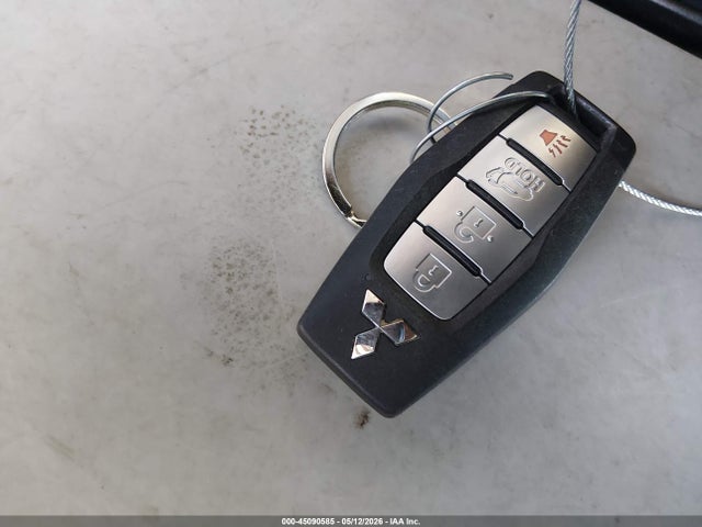 JA4J3UA83PZ057445 Mitsubishi Outlander Se 2.5 2wd
