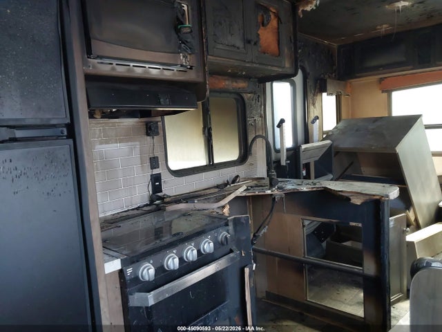 45090593 :رقم المزاد ، 4YDT26420KY938622 vin ، 2019 Coleman Other مزاد بيع
