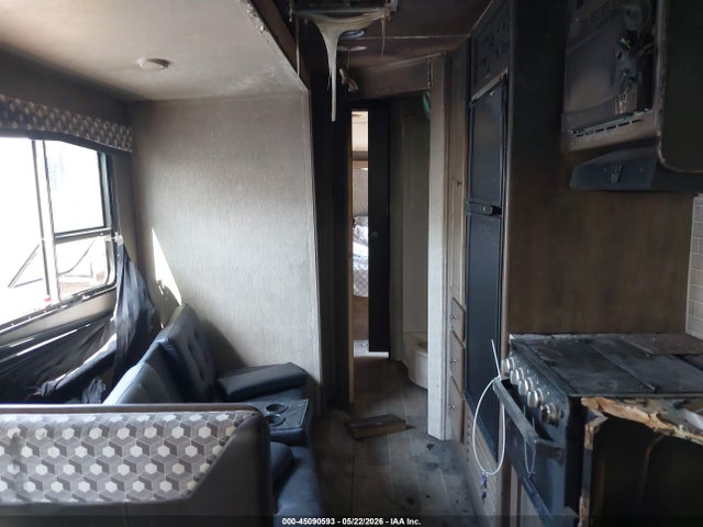 45090593 :رقم المزاد ، 4YDT26420KY938622 vin ، 2019 Coleman Other مزاد بيع