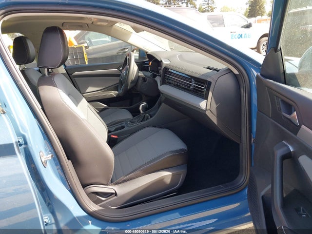 3VW7W7BU0TM030832 Volkswagen JETTA SE