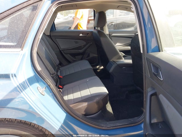 3VW7W7BU0TM030832 Volkswagen JETTA SE