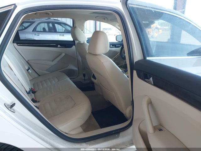 Продаж на аукціоні авто 2014 Volkswagen Passat 2.0l Tdi Sel Premium, vin: 1VWCN7A36EC077376, номер лоту: 45090681