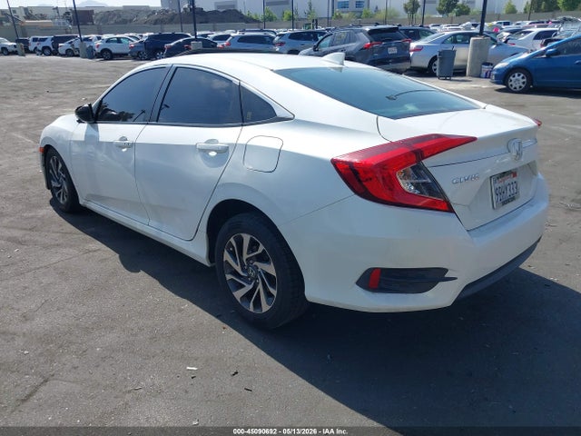 45090692 :رقم المزاد ، 2HGFC2F73JH574818 vin ، 2018 Honda Civic Ex مزاد بيع