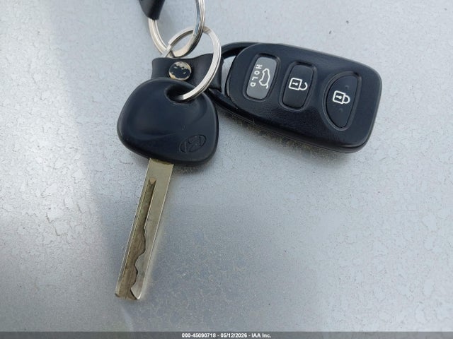 Продажа на аукционе авто 2016 Hyundai Veloster, vin: KMHTC6AD9GU275812, номер лота: 45090718