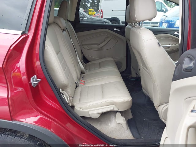 45090744 :رقم المزاد ، 1FMCU9JX7EUB48319 vin ، 2014 Ford Escape Titanium مزاد بيع