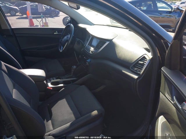 2018 Hyundai Tucson Value მანქანა იყიდება აუქციონზე, vin: KM8J3CA27JU708913, აუქციონის ნომერი: 45090753