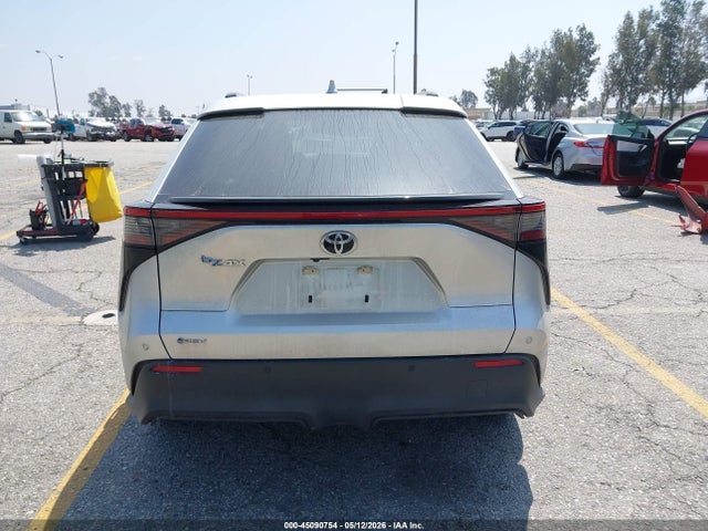 Toyota BZ4X XLE 2024 JTMAAAAA2RA040781 Image 16