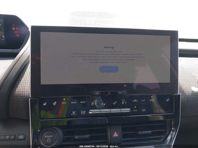 Toyota BZ4X XLE 2024 JTMAAAAA2RA040781 Image 18